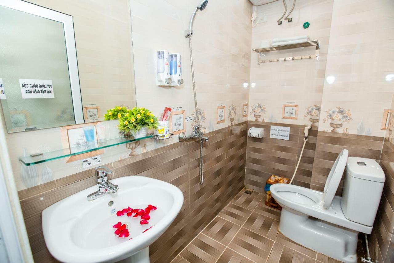 Dang Quang Guesthouse Ха Лонг Екстериор снимка
